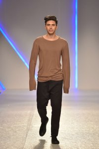 Perfect baggy trousers for special occasions.